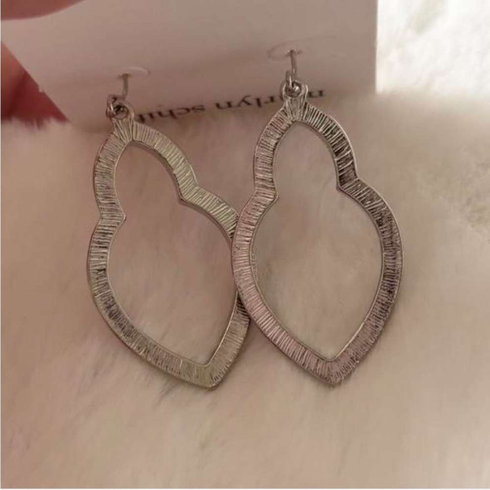 5/$15 🩷 MUST BUNDLE NWT Marlyn Schiff Silver & Purple Earrings - Picture 4 of 4